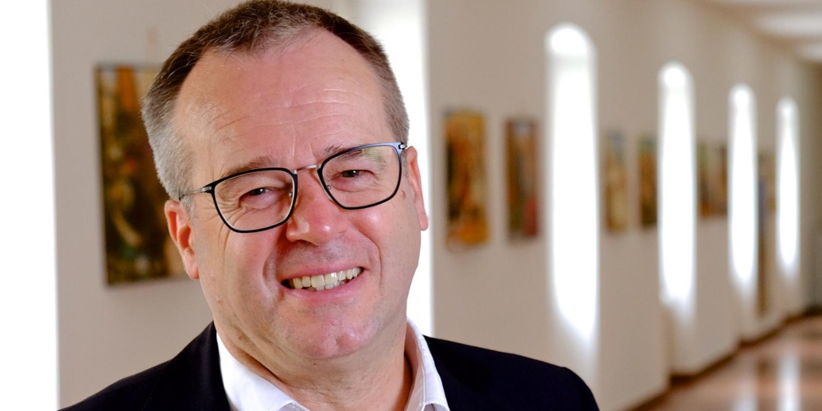 Prof. em. Dr. Hans-Joachim Sander